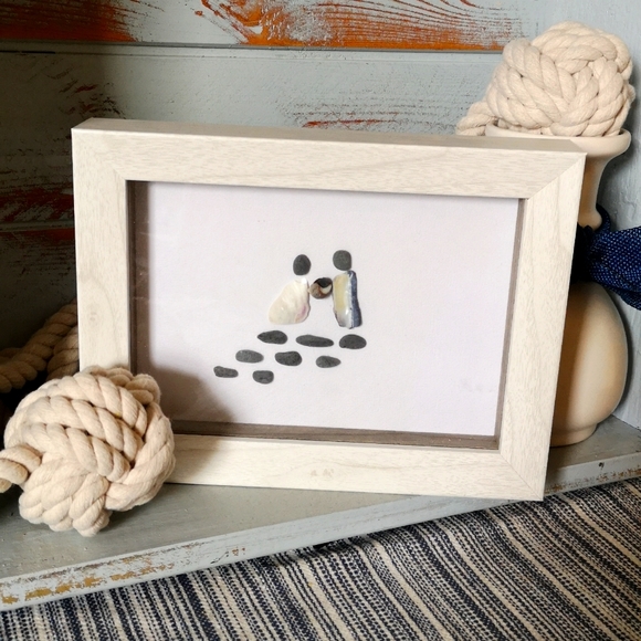 "New little one" beach stone art - Picture 1 of 1